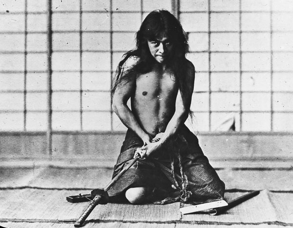 Laterna magica-Bild eines Samurai kurz vor dem rituellen Selbstmord Seppuku, ca. 1885 - 1910, Autor unbekannt