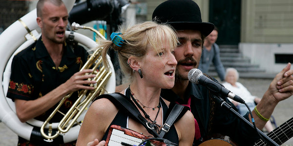 Foto (Ausschnitt): Buskers Bern, CC BY-SA 2.0 Foto (Ausschnitt): Buskers Bern, CC BY-SA 2.0