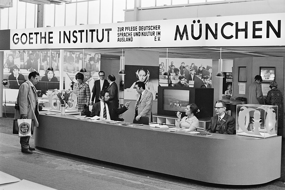 Black and White photo of institut in Germany 