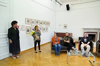 Учасників знайомить організаторка проекту та керівник Goethe-Zentrum Єреван Натія Мікеладсе-Бачсоліані