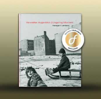 Gold medal Category 04 Photo book artists/photographers: Verweilter Augenblick | Lingering Moment