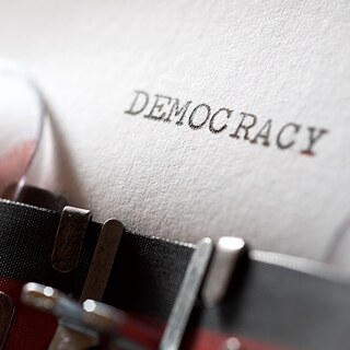 Rakstu krājums par demokrātiju