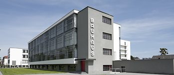 Zgrada Bauhausa u Dessauu | Walter Gropius | 1925–26.