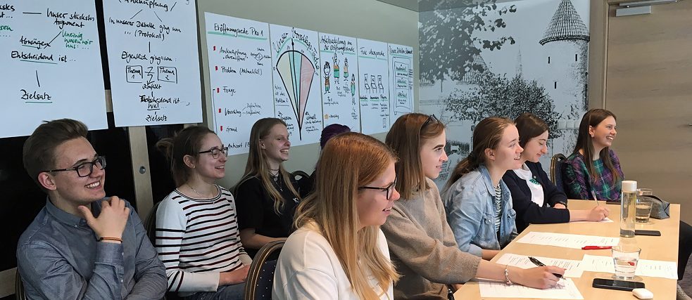 „Pasaules jaunatne debatē“ Baltijas valstu uzvarētāju treniņa dalībnieki 2019