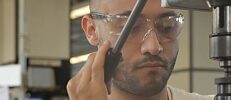 Ismail Mohamed estudia en Siemens en Berlin para formarse en mecatrónica 