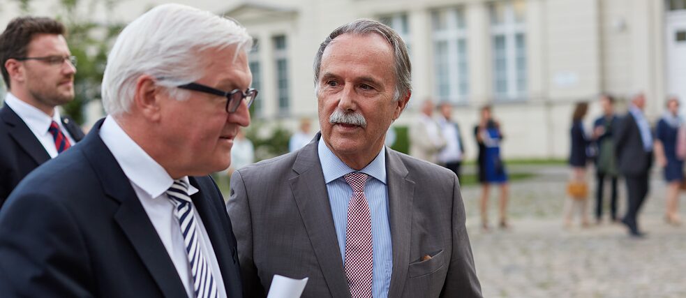 Klaus-Dieter Lehmann with Federal President Frank-Walter Steinmeier. 
