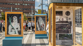 Ausstellung am Sergels torg: In Need of Protection 