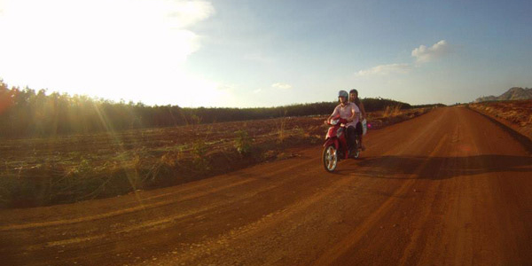 „Im Süden gibt es wunderschöne Strände und Inseln. Die anderen Provinzen sind voller herrlicher Tempel und Nationalparks.“ Foto: © Veronika Jemelínová