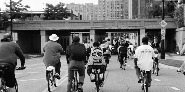 Unterwegs auf einer „Slow Roll“-Stadttour. © Iveta Černá