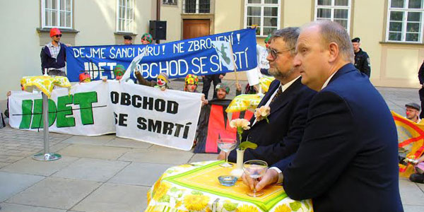 Foto: © NESEHNUTÍ Foto: © NESEHNUTÍ