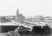 Dresden, Augustusbrücke, zwischen 1860 und 1869, Quelle: http://hdl.loc.gov/loc.pnp/cph.3c09072, Fotograf: ungenannt, Public Domain