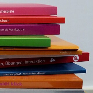 (min-width: 1366px) 592px, (min-width: 1200px) 544px, (min-width: 992px) 440px, 100vw