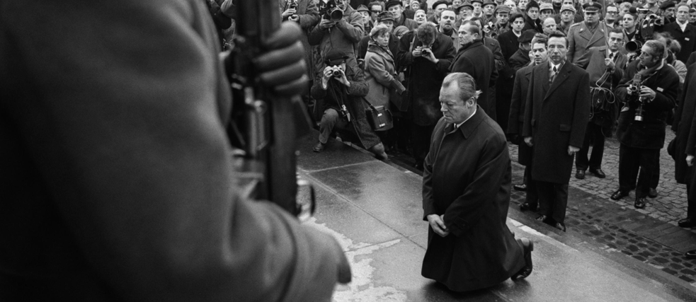 Willy Brandt’s genuflection at the Warsaw Ghetto Memorial is a German-Polish site of memory. 
