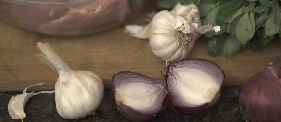   Ort: CR Park Market No 1 <br>Knoblauch und Zwiebeln für Methi Chicken