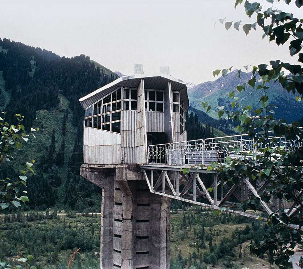 Sportkomplex Medeo (Alma-Ata), Architekt*innen: W. Kazew, S. Kochanowitsch, A. Kainarbajew, I. Kossogowa // 1969–1972