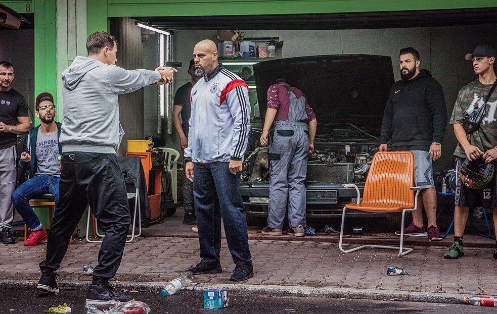 Standbild TNT Serie „4 Blocks“:  Robert und Latif (Marc Hosemann / Wasiem Taha)