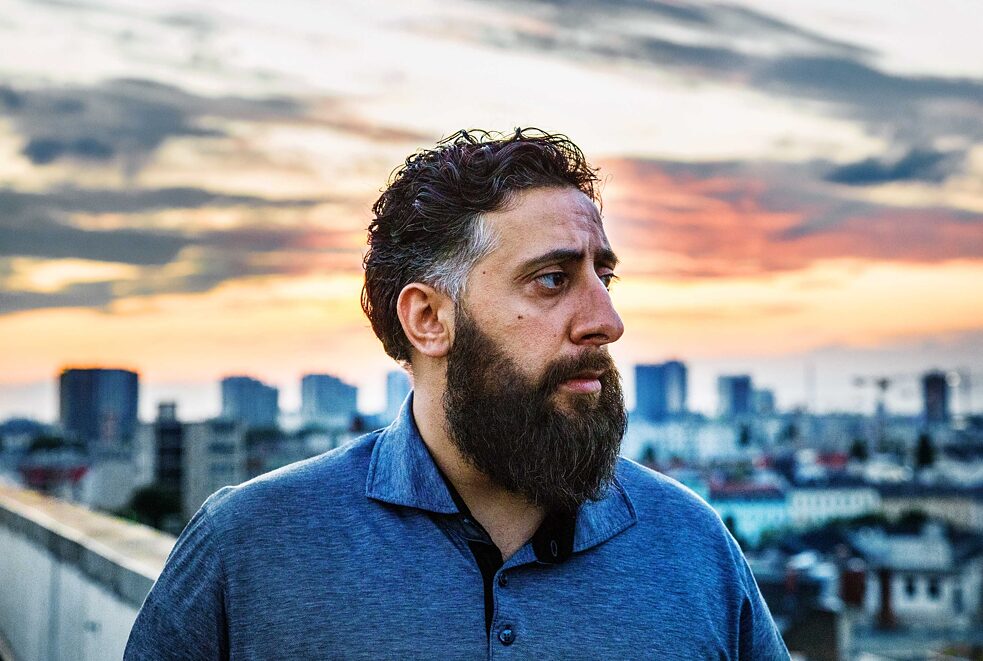 Standbild TNT Serie „4 Blocks“: Tony (Kida Khodr Ramadan)