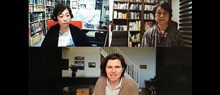 Yuriko Yamanaka (links oben), Naoko Hosoi (rechts oben), Judith Schalansky (unten) in der Online-Veranstaltung „Vergangenheit neu erfinden“