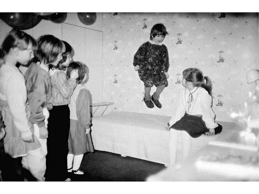 Z cyklu „Different languages“ | se svolením autorky převzato z www.jarcovjakova.com