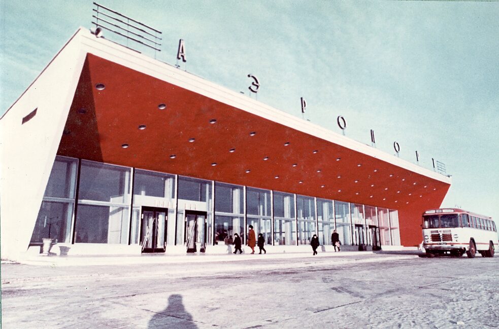 The airport terminal, Tolmachevo (Novosibirsk), architects: R. Okuneva, A. Volovik // 1963