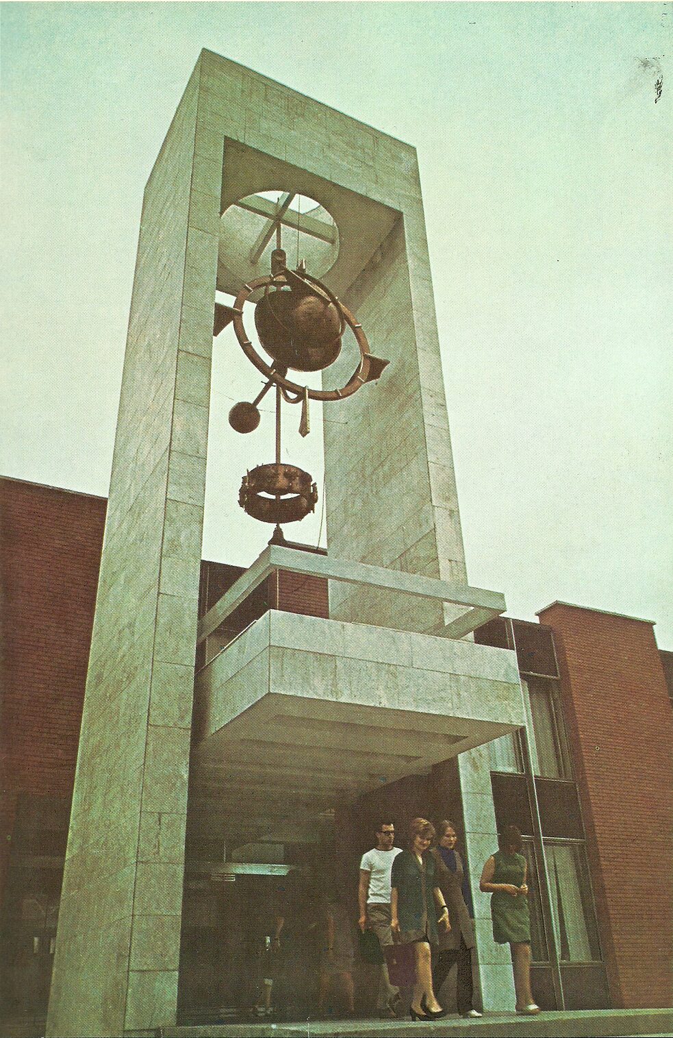 Hochschule für Elektrotechnik Moskau (Selenograd), Architekten: F. Nowikow, G. Sajewitsch // 1971