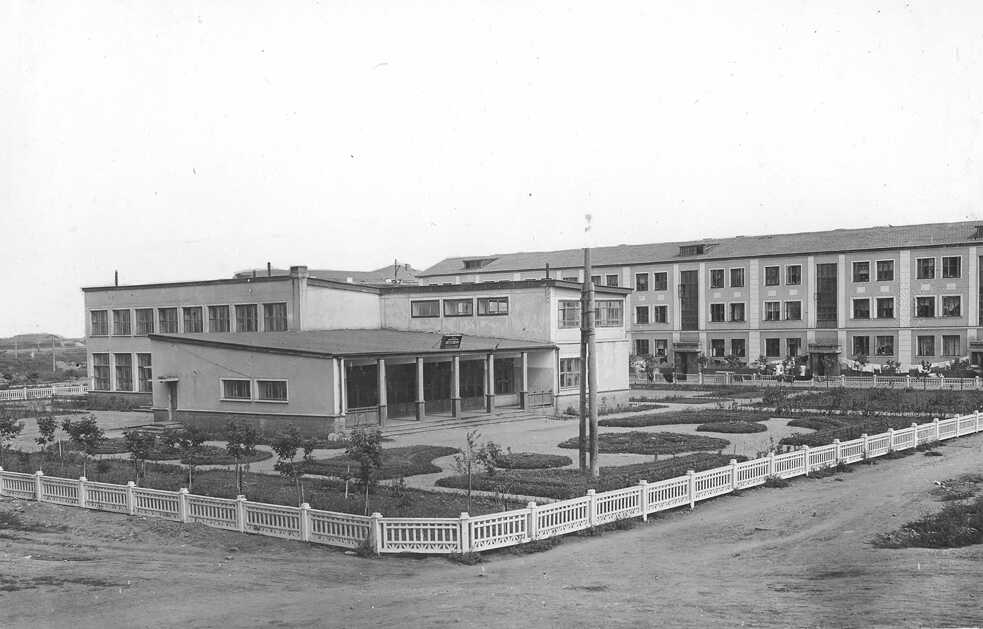 Kindergarten (Nowokusnezk) nach einem Typenprojekt von Margarete Schütte-Lihotzky // 1936