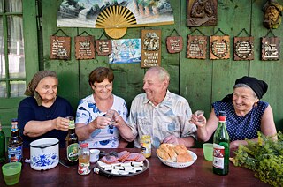 In “5x Germany”, Jörg Müller depicts places like Oberwischau/Romania 