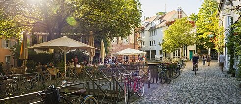 In Ihrem Institut in Freiburg können Sie verschiedene Deutschkurse absolvieren.