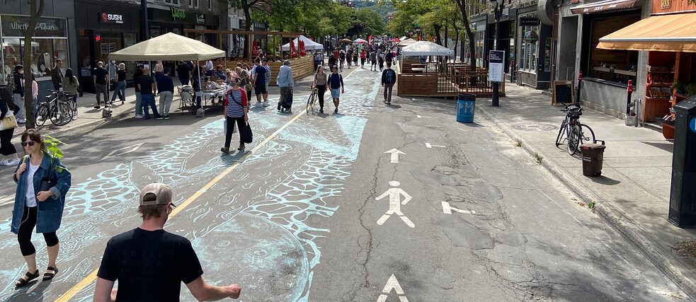 Mont-Royal Avenue, eine der wichtigsten Geschäftsstraßen des Plateaus