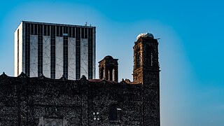 Emblematisch für Tlatelolco ist der großflächige Plaza de las Tres Culturas („Platz der Drei Kulturen“).