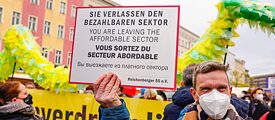Berlino, 15/4/2021, manifestazione contro l’abolizione del tetto massimo degli affitti e per un loro congelamento. 
