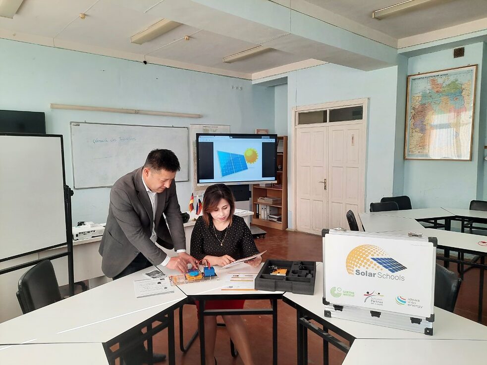 Rossiya va O'zbekistondan nemis tili va fizika o'qituvchilari uchun