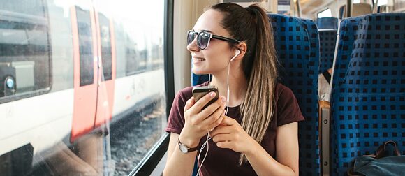 Podcasts bei Bahnfahrten 