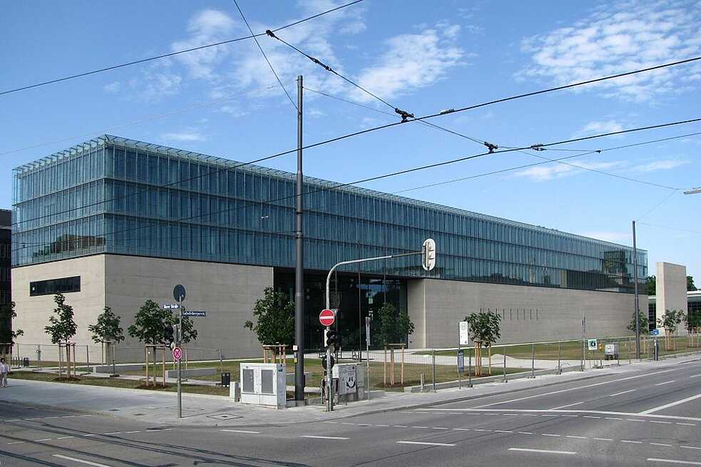 Gebäude der HFF in der Gabelsbergerstraße.