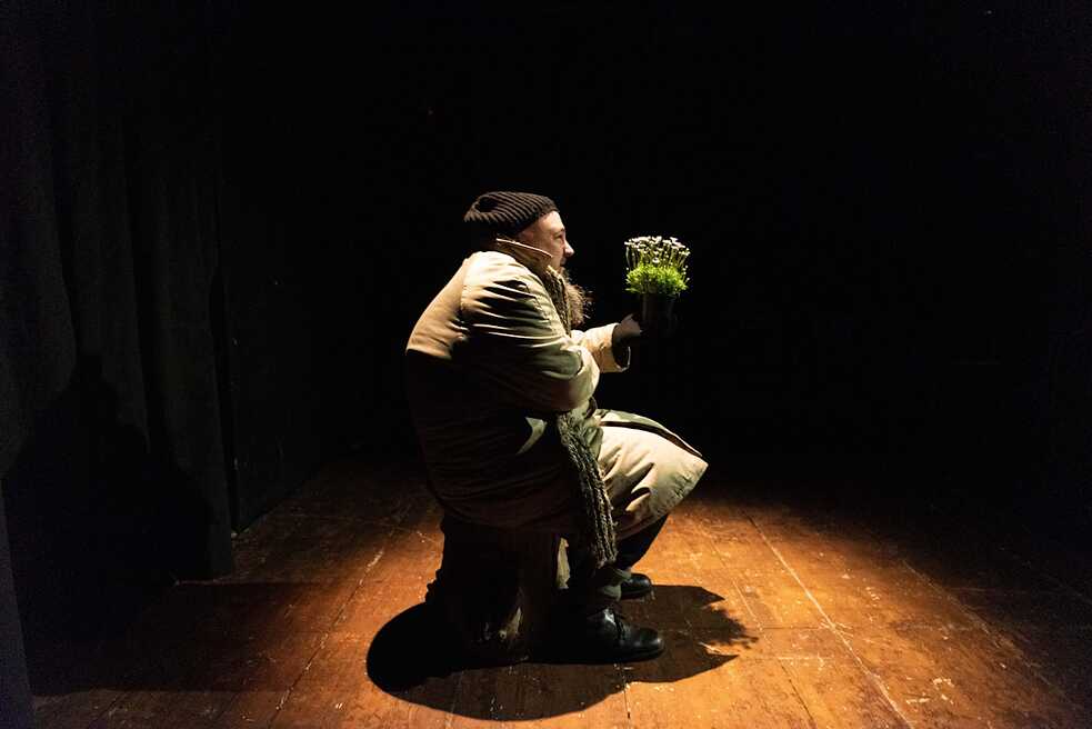 HANDSCHUH / 15.05., Theater „Vazrazhdane“