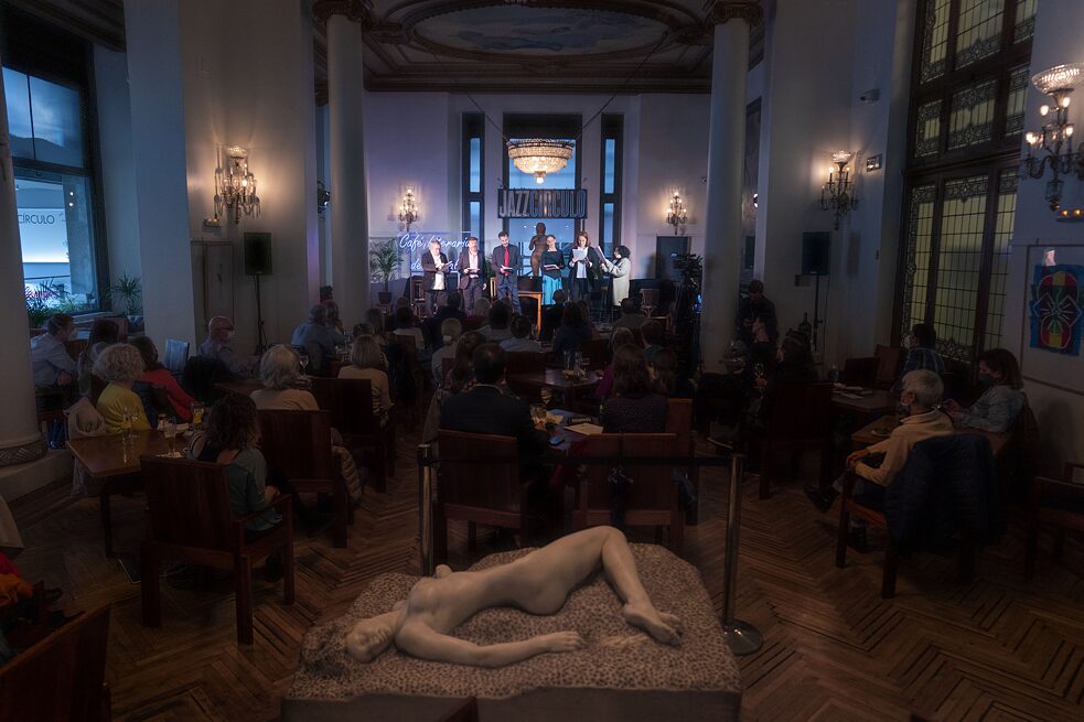 El niño que vuela Foto