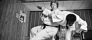 Rena “Rusty” Kanokogi, la primera mujer que consiguió que el judo femenino fuese incluido en los Juegos Olímpicos. Foto cortesía de © Peter Perazio
