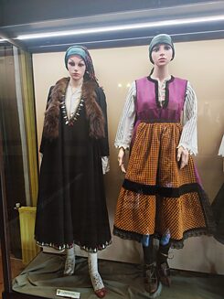 Traditionelle bulgarische Kleidung