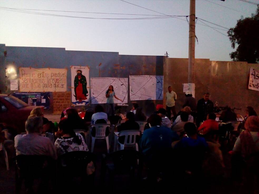 El muro sirvió como espacio para reuniones, talleres y ejercicios de mapeo comunitario