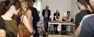 「Bildermenschen」展でのライブパフォーマンス、フランクフルト近代美術館、2016年 