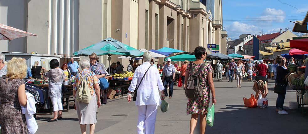 Der Zentralmarkt in Riga von außen. 