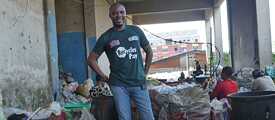 Alex, de la African Cleanup Initiative