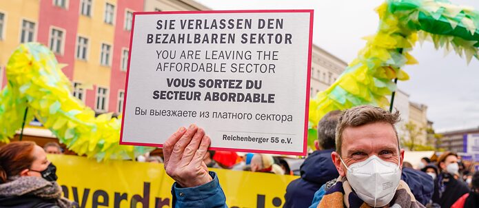 ברלין 15.4.2021, מחאה נגד ביטול החוק המגביל את העלאת שכר הדירה ולמען הקפאת שכר הדירה 