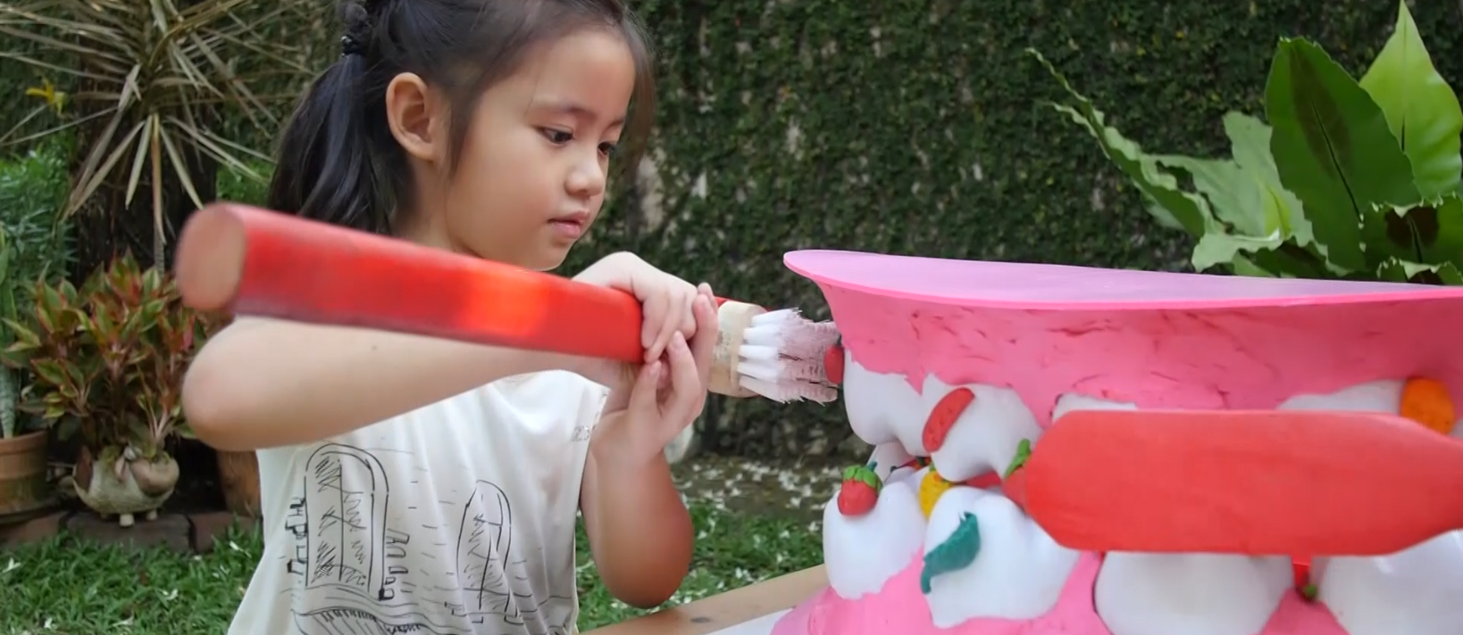 House Of Little Scientists Brushing Teeth Science Film Festival