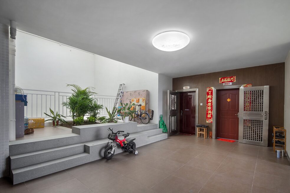 The Invisible Hand (Installation)