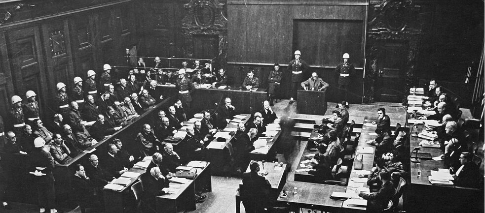 Blick in den Gerichtssaal während der Nürnberger Prozesse 1945/46.