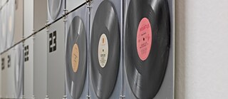 Maryam Jafri  - Model 500 (2019) &copy; Photo by Günter Kresser; Courtesy the artist  Maryam Jafri  - Model 500 (2019)