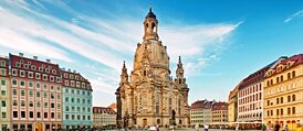 Dresden'deki Frauenkirche, şehrin birçok simge yapılarından biridir.