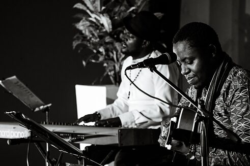 Carlos Praia, Dimbo Makiesse & Delnata Praia no MNA