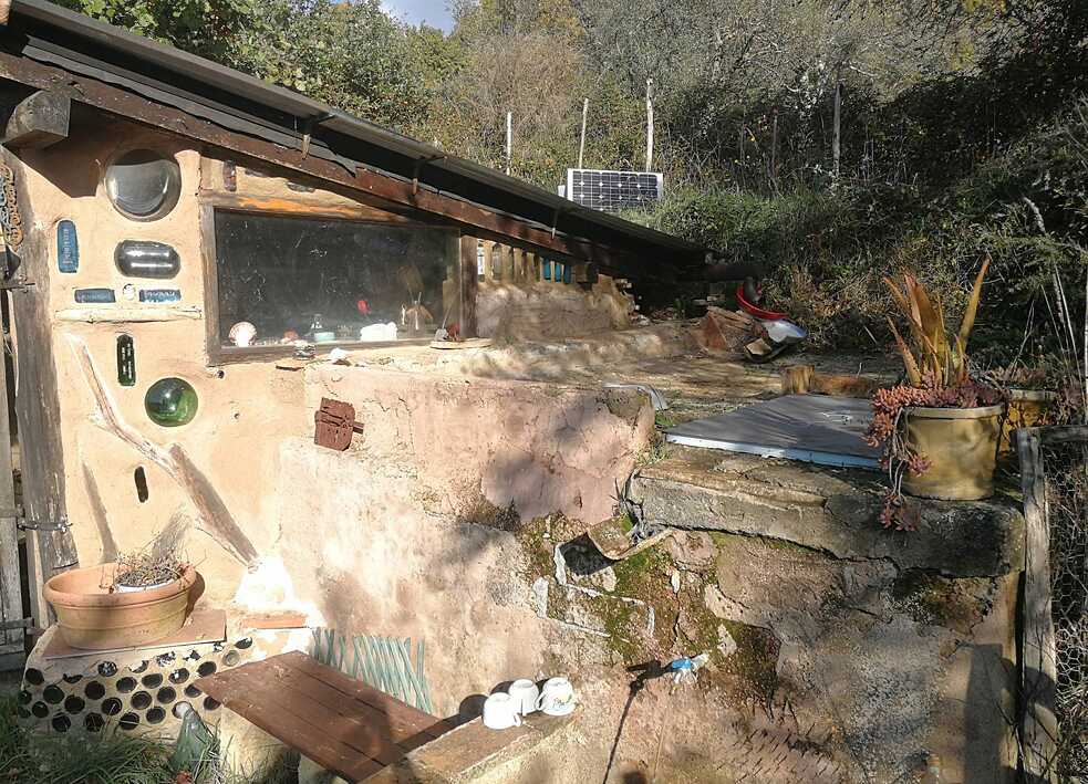 La casa Earthship de Saviana.